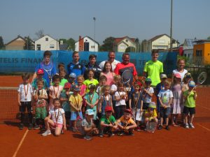 TCL Schnuppertennis 2018 Gruppenfoto TCL_Schnuppertennis_2018 Gruppenfoto