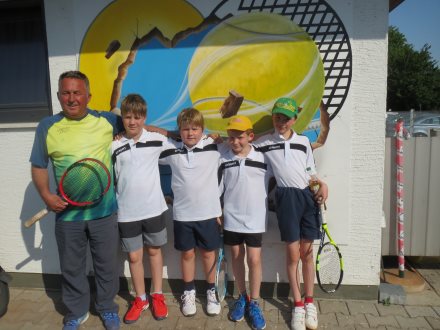 Erfolgreicher Start in die Medenrunde