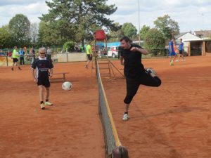 Fußballer der SG gewinnen Fußballtennis-Turnier