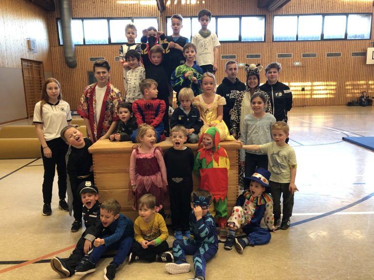 Fit & Ball Fasching