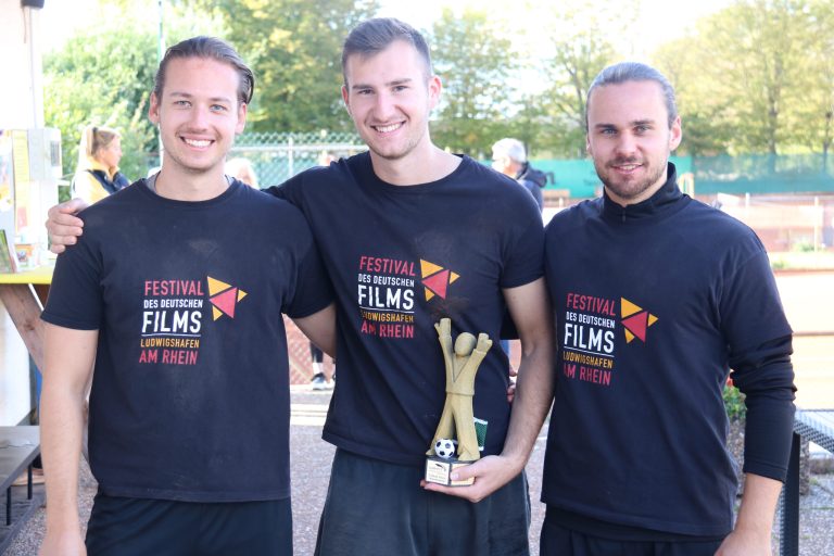 Team Filmfestival neuer Champion beim Fußballtennis