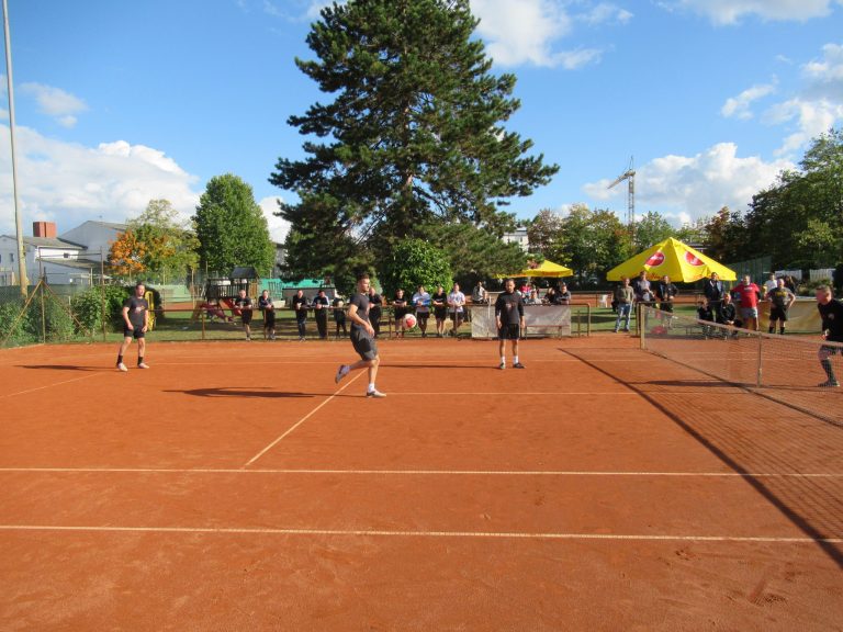 Wieder Fußballtennis Turnier beim TC Limburgerhof