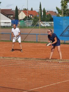 Mixed-Turnier mit Freunde Mixed-Turnier mit Freunde