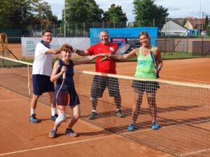 Mixed-Turnier mit Freunde Mixed-Turnier mit Freunde