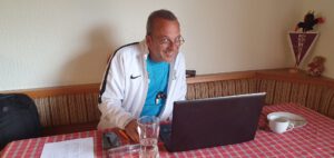 Turnierchef Joe Gaisbauer hat alles im Griff !!! !!! Turnierchef Joe Gaisbauer hat alles im Griff !!!